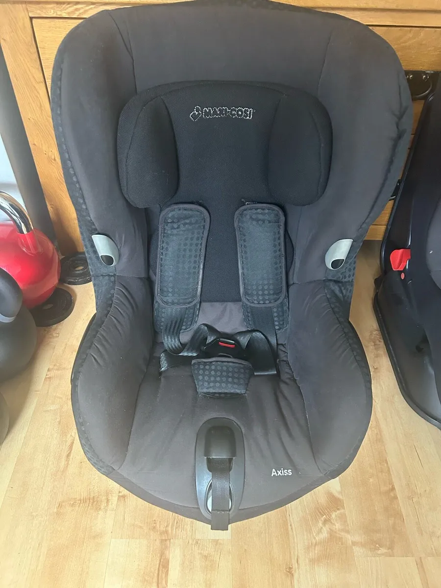 Maxi-Cosi Axiss Car Seat - Image 1