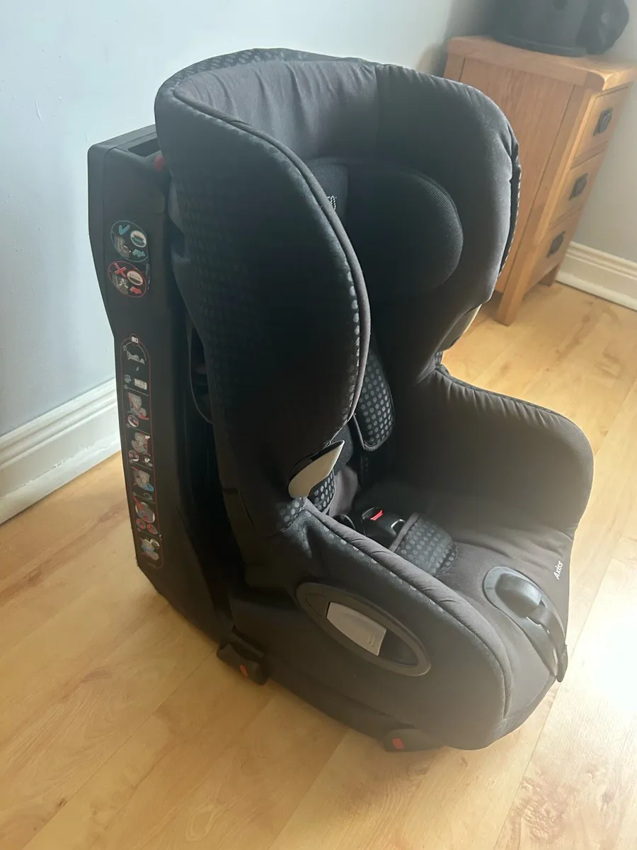 Maxi-Cosi Axiss Car Seat - Image 3