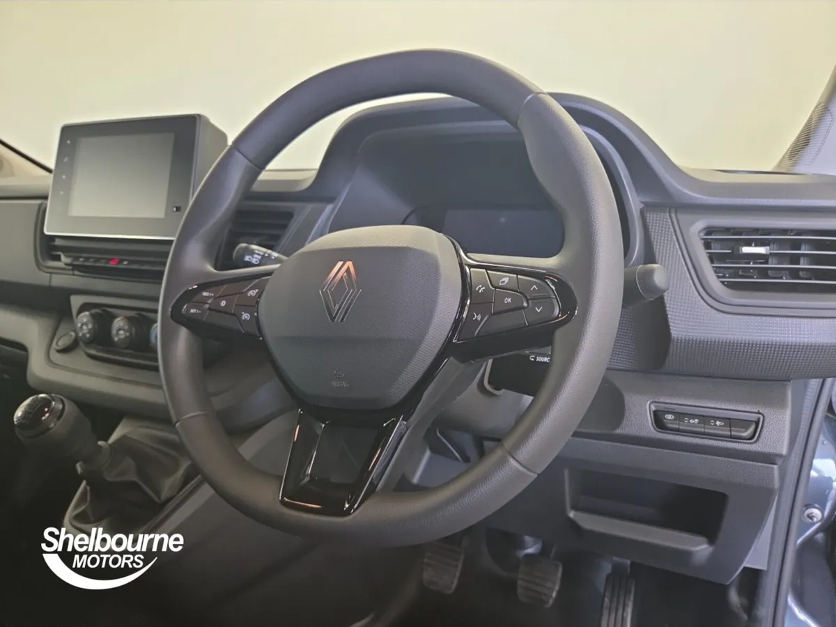 Renault Trafic Swb Diesel Advance - Image 4