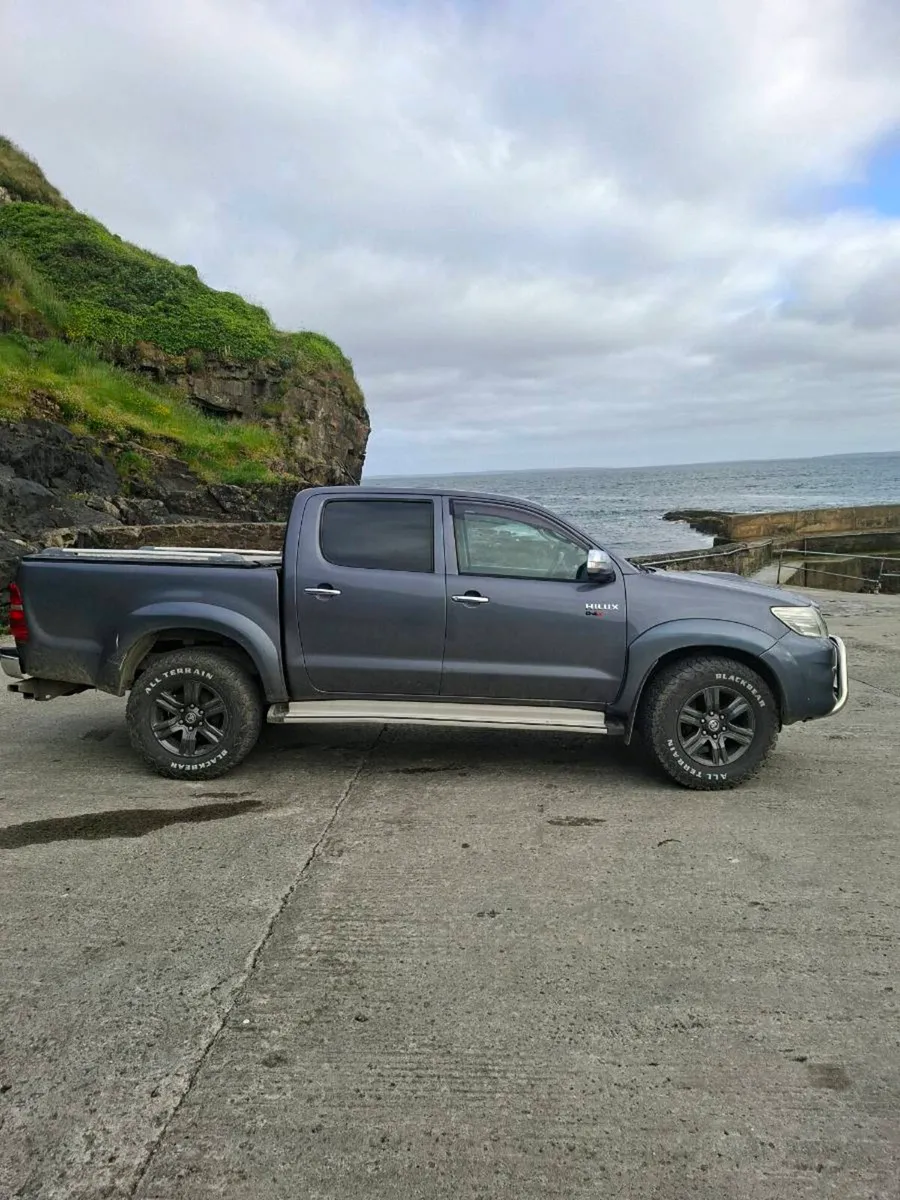 Toyota hilux - Image 1