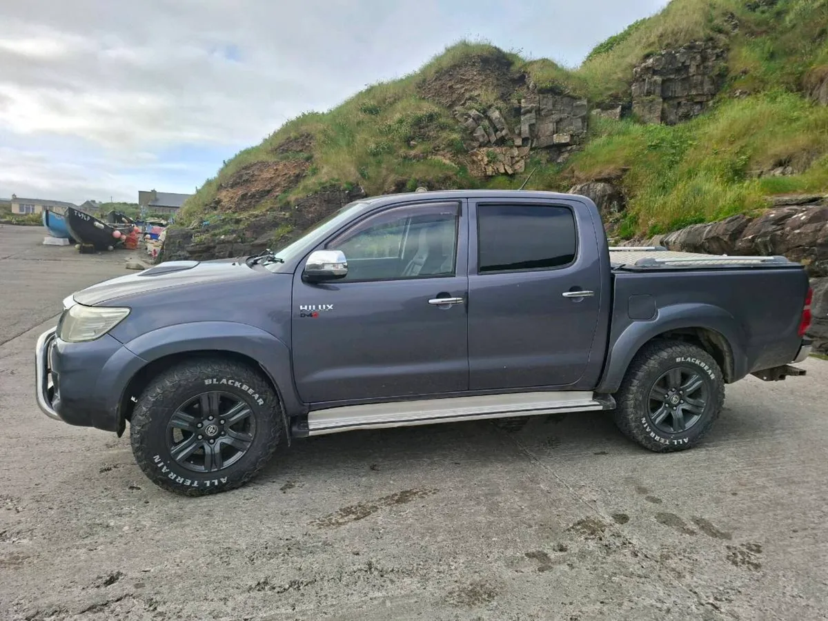 Toyota hilux - Image 4