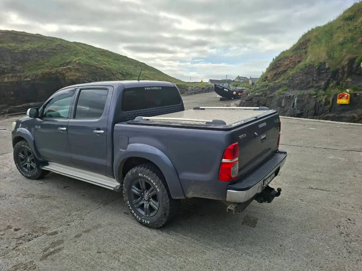 Toyota hilux - Image 3