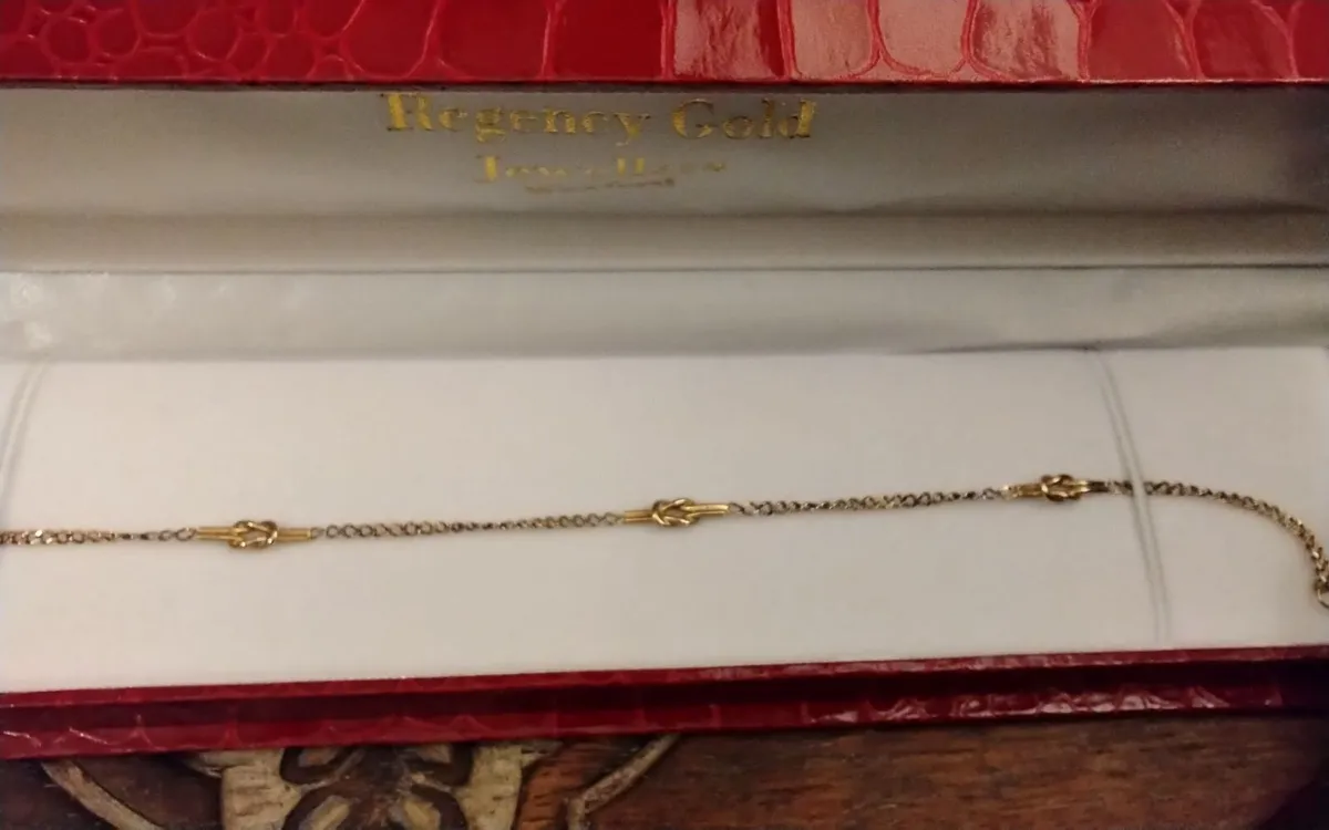 9ct Gold vintage infinity link bracelet 7.5"-8" - Image 4