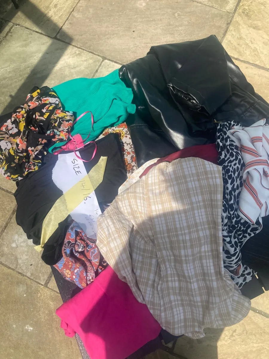 RESELLER BUNDLE – WOMEN’S CLOTHING SIZE 14/16 - Image 1