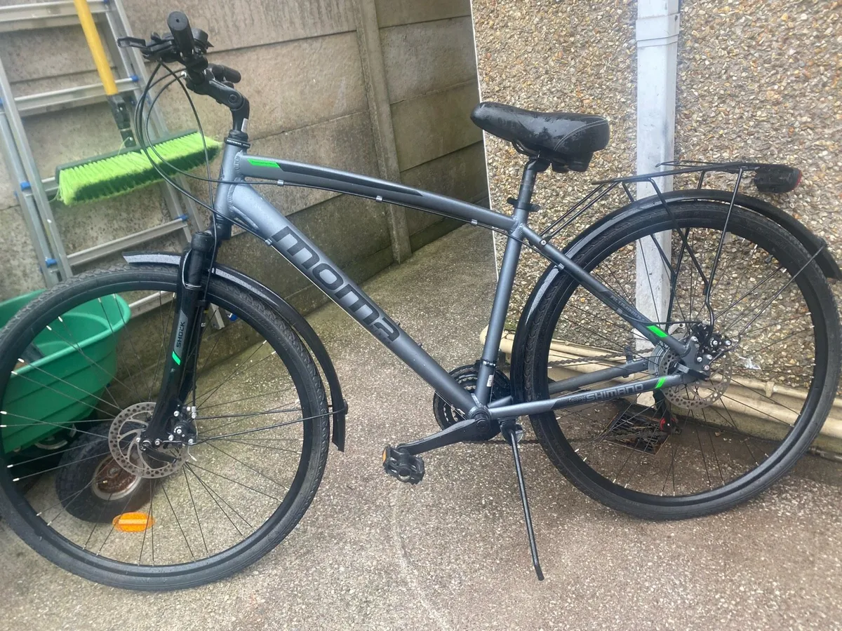 Moma Trekking pro Hybrid Bike 28 inches wheels - Image 1