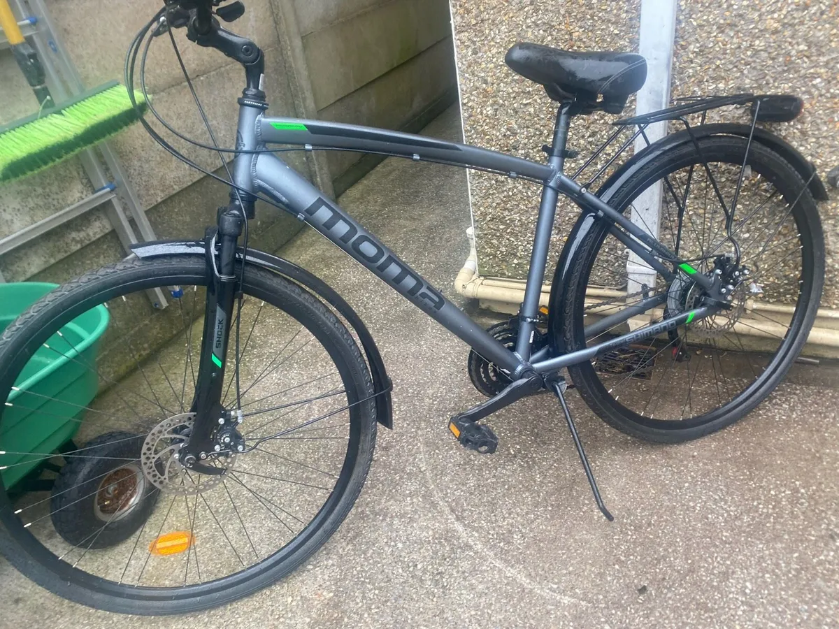 Moma Trekking pro Hybrid Bike 28 inches wheels - Image 4