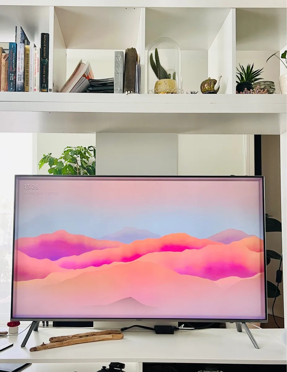 49” Samsung QLED 4K Smart Tv