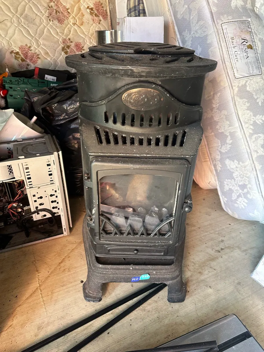 Gas Stove - Image 1