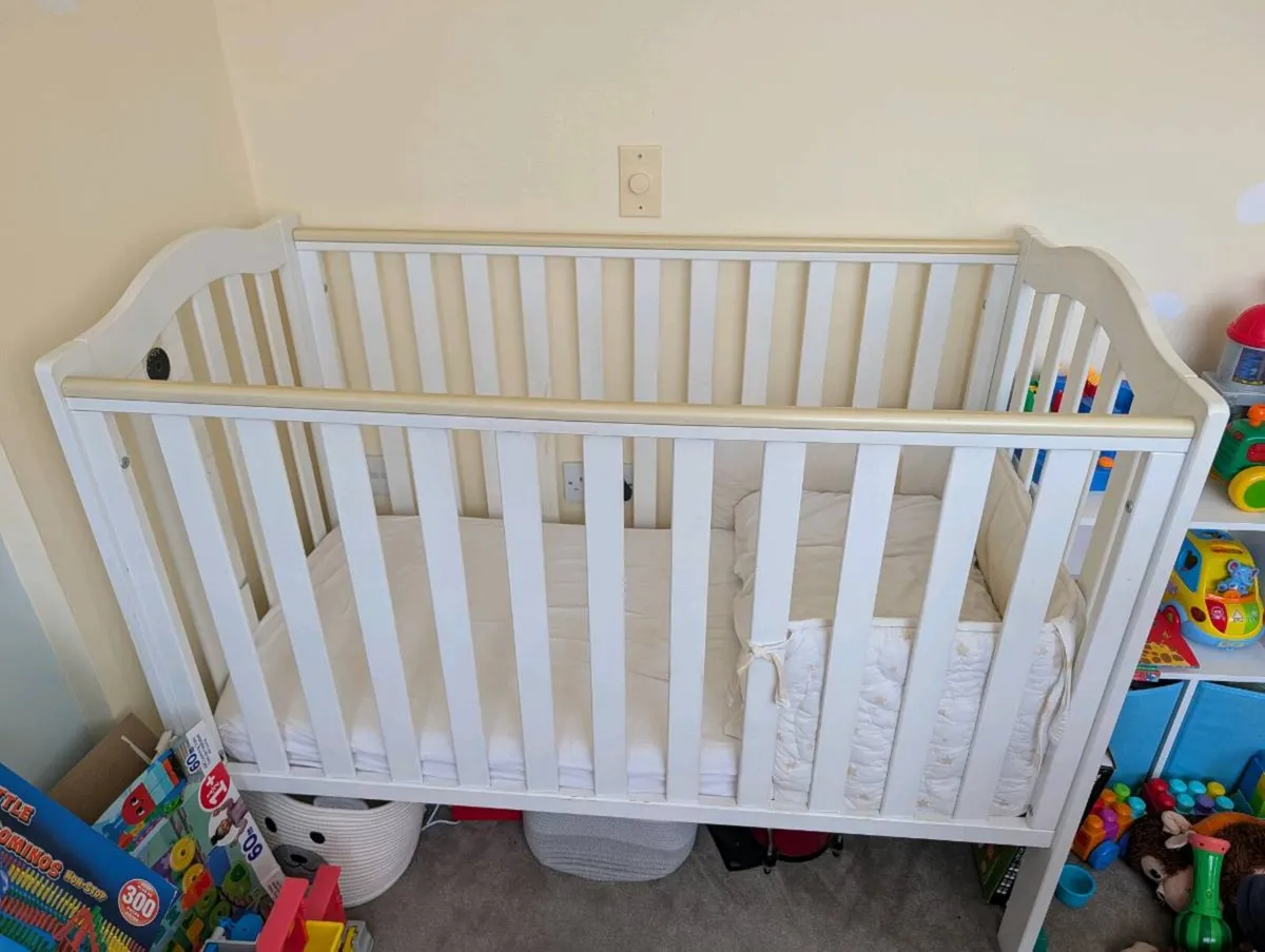 Cot with three heights