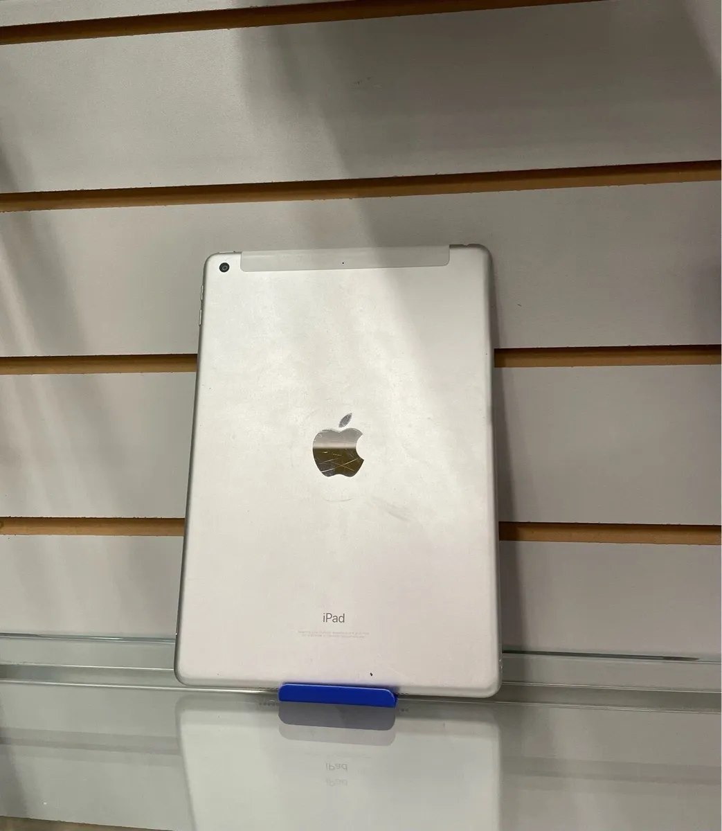 Ipad 6th gen 32 gb - Image 3