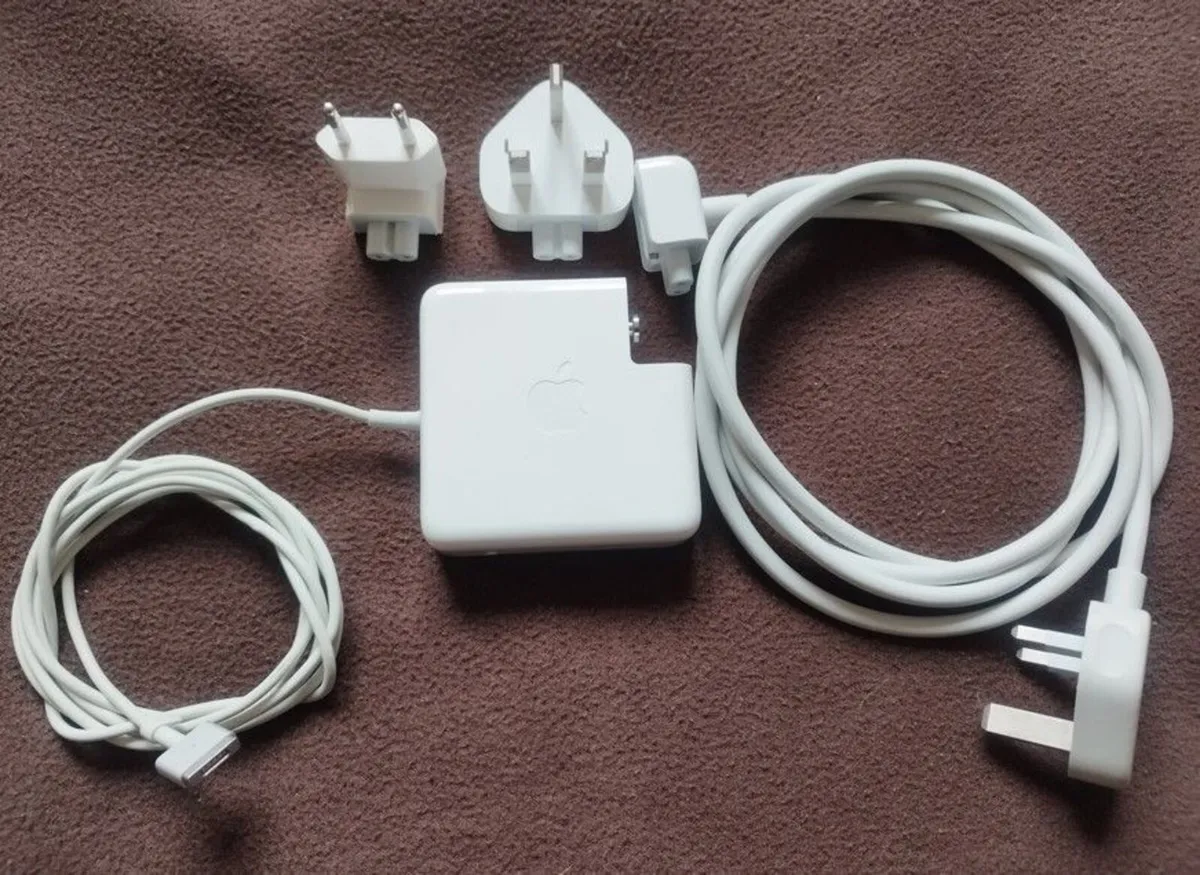 Apple 85W MagSafe 2 Charger