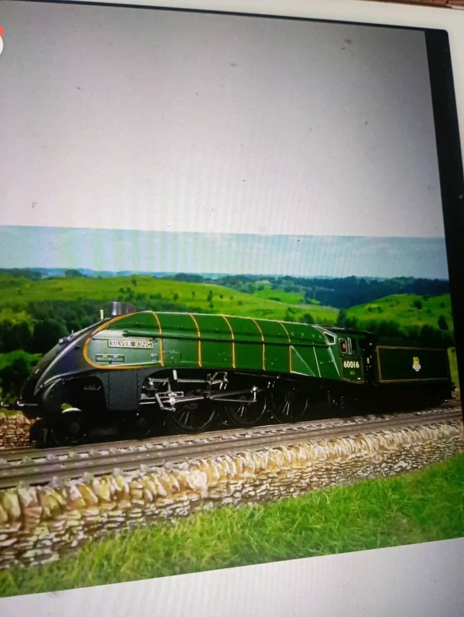 LIMITERD EDITIONE OO GAUGE SILVER KING LOCOMOTIVE - Image 2