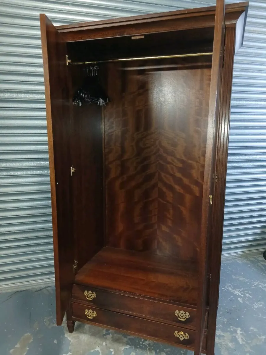 Solid wood wardrobe
2m high × 1m wide - Image 2