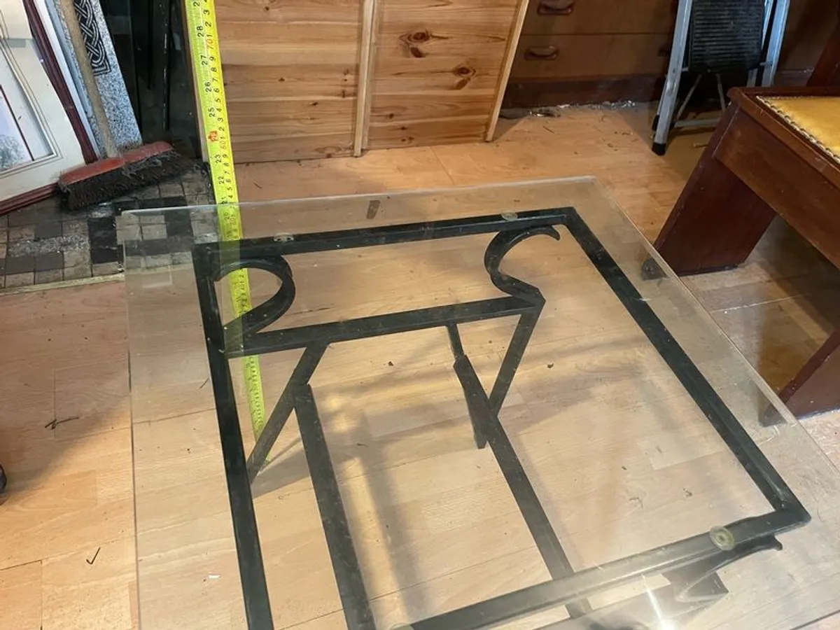 Glass top occasional tables - Image 2
