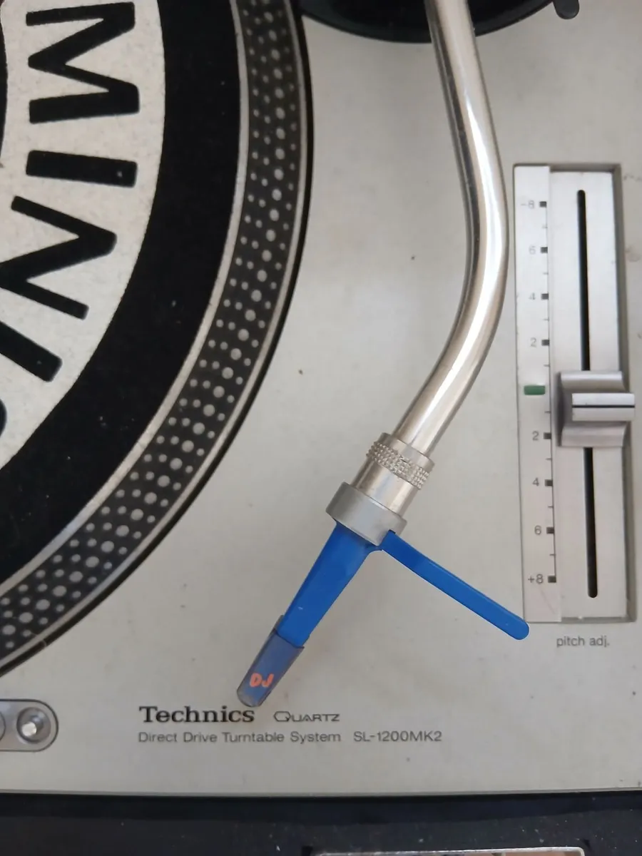 A pair of Silver technics 1200 mk2 - Image 1