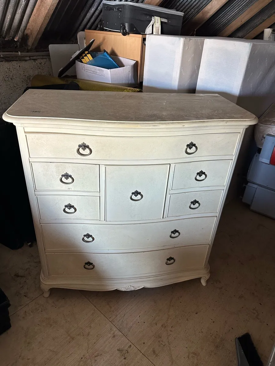 Chest of drawers - Image 1