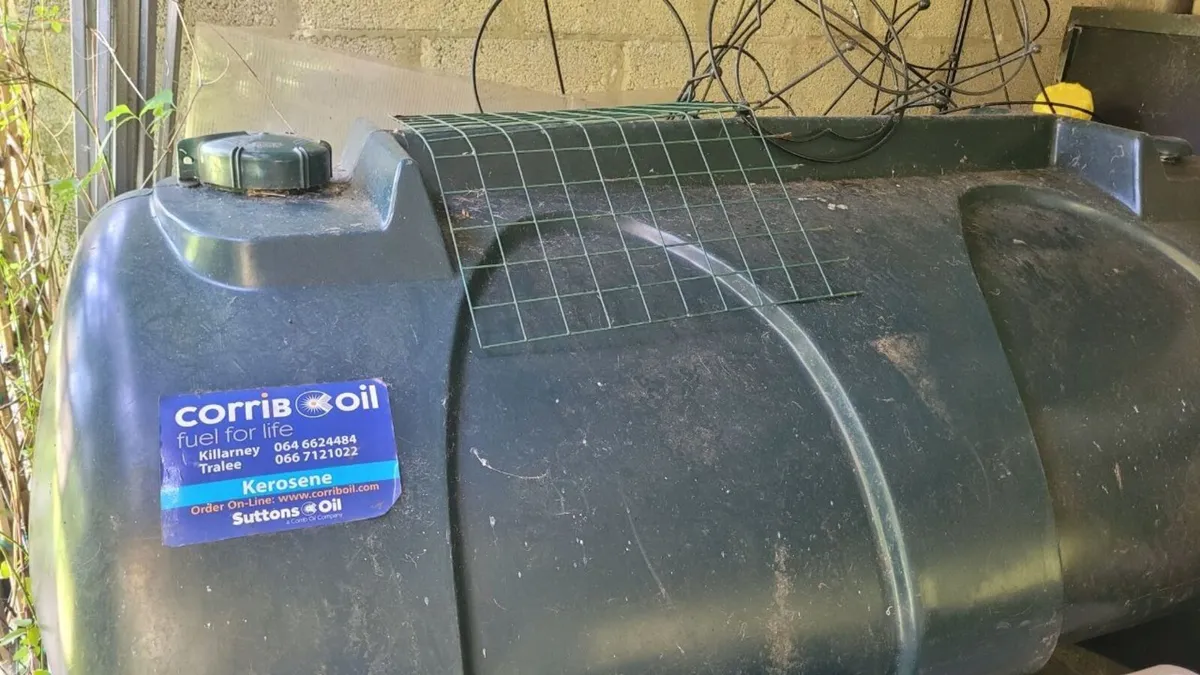 Kerosene /  heating oil + oil tank - Image 1