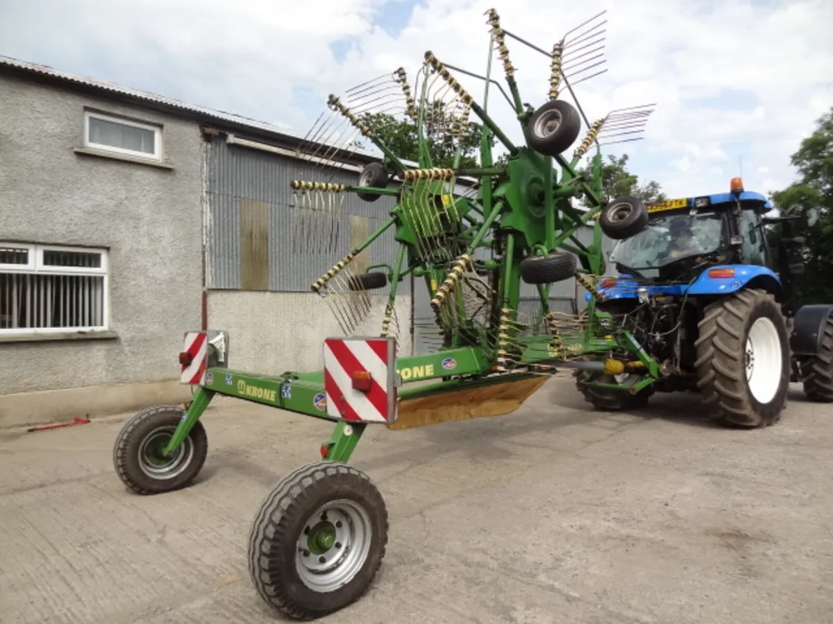 Krone Swadro 681E Twin Rotor Rake Immaculate - Image 3