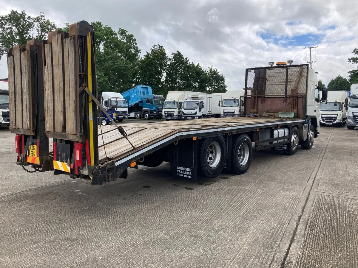 2011 Volvo FM 410 hp 8x2 Andover plant body - Image 4