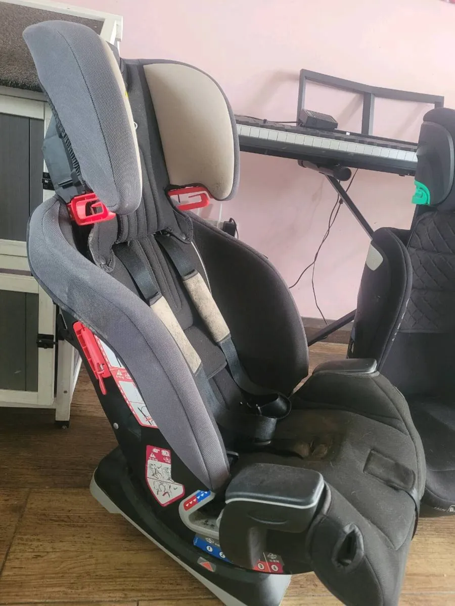 Two carseats - Image 3