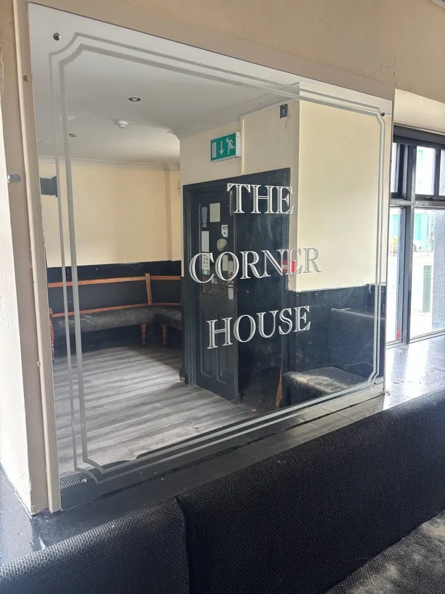 Pub mirror - Image 2