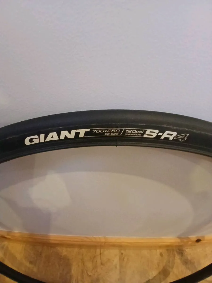 Bicycle Tyres - Image 2