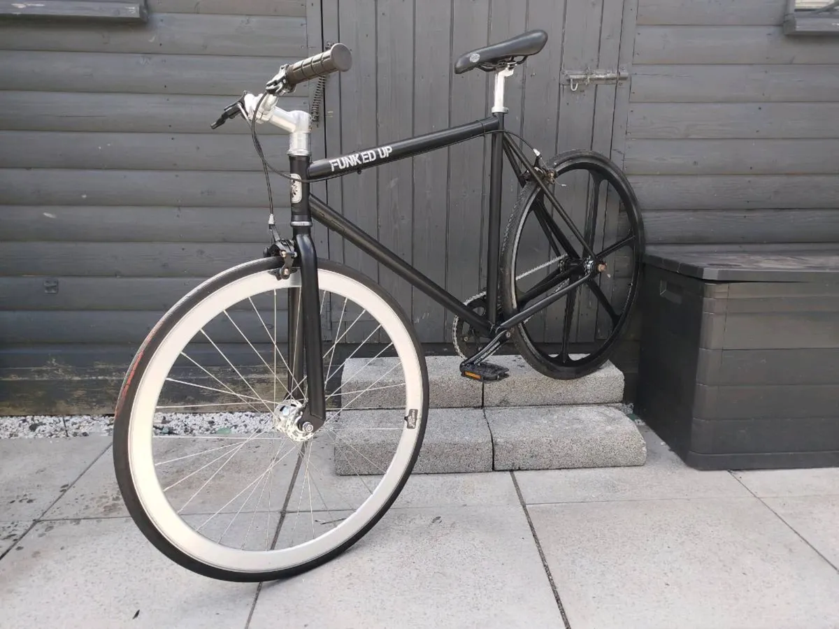 Funked up fixed gear bike - Image 2