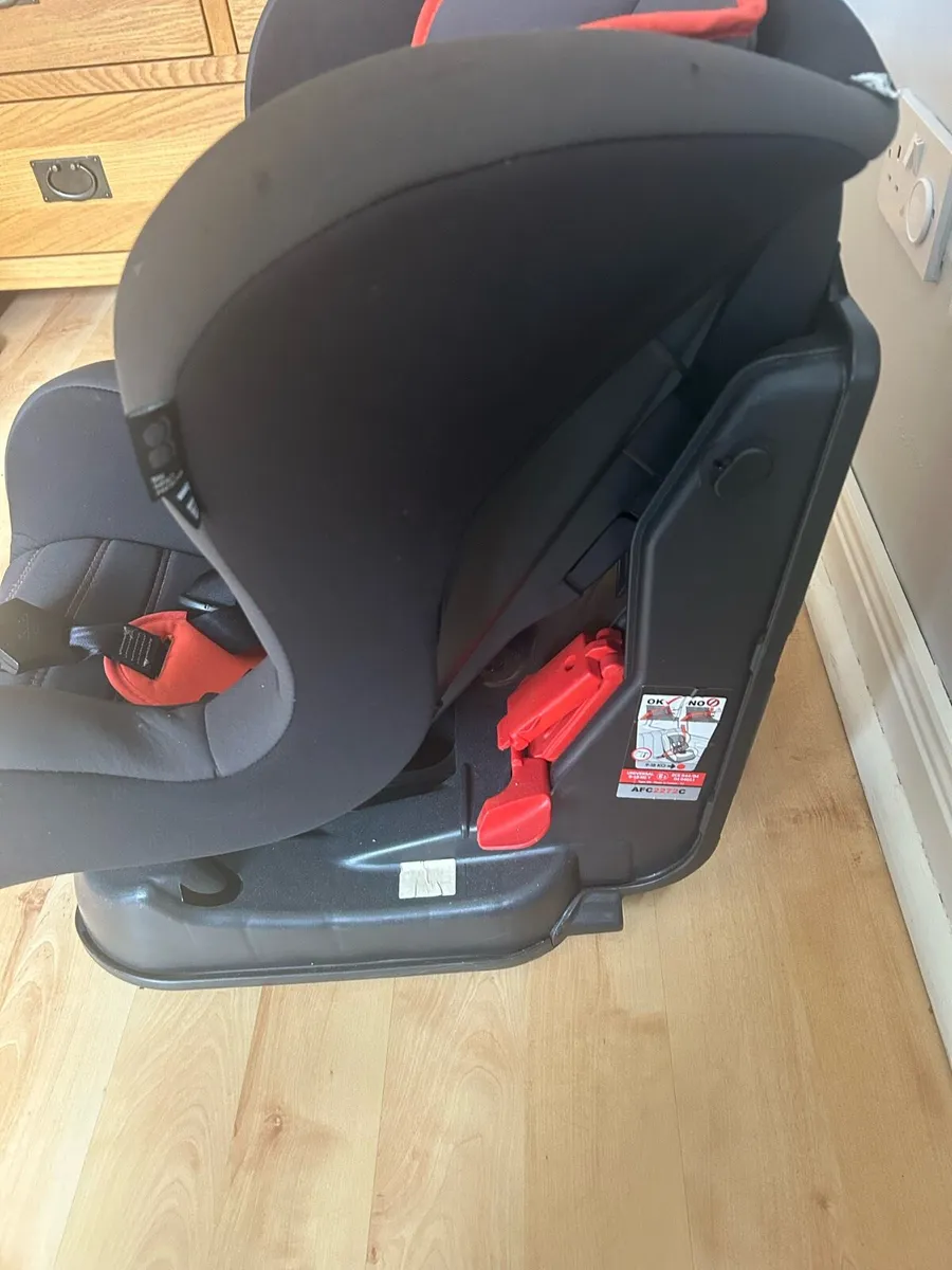 Mothercare Group 1 (9-18kg) Car Seat - Image 4