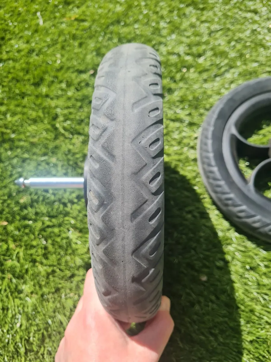 Out n about buggy 10" Eva wheels - Image 3