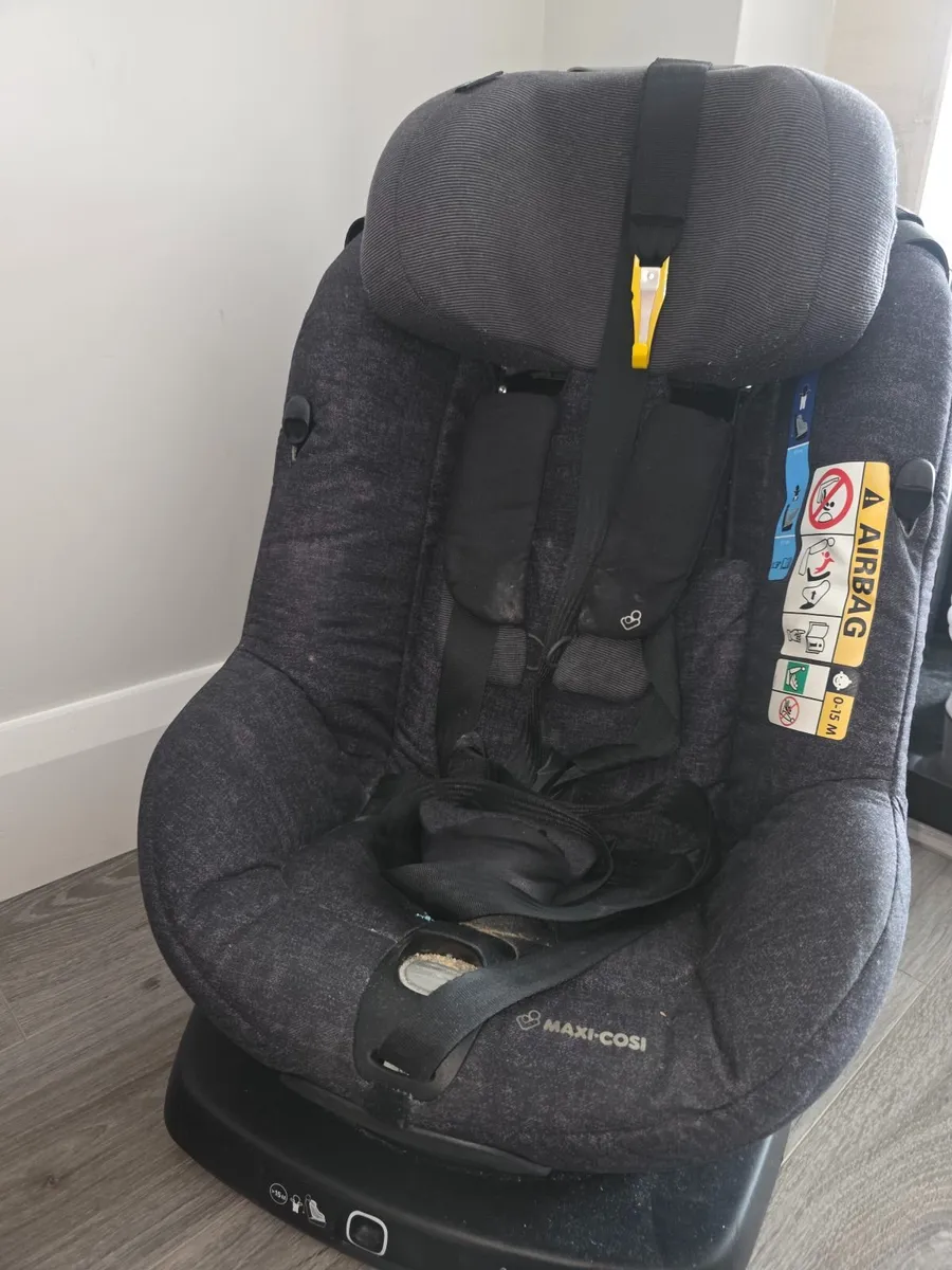 Maxi Cosi Car Seat - Image 4