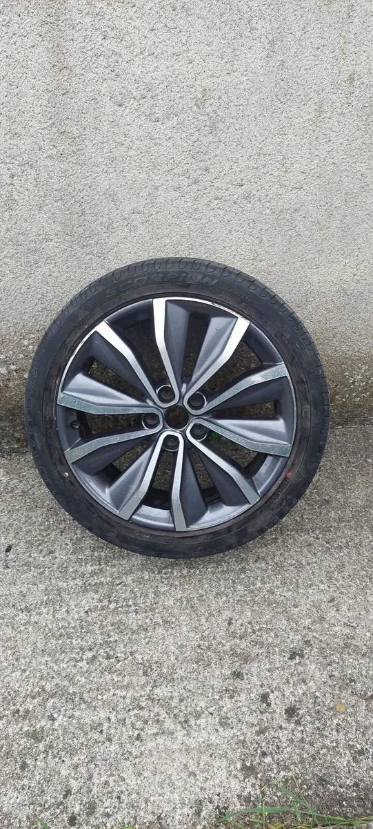 Wheel for Renault Kadjar Signature Nav - Image 1