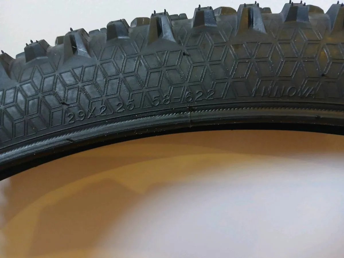 Mountain Bike Tyres and Tubes - Image 3