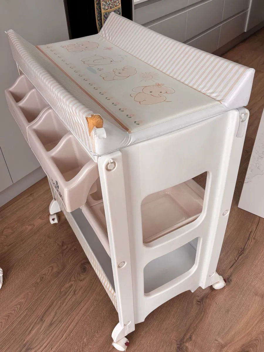 Babylo Change table and bath - Image 2