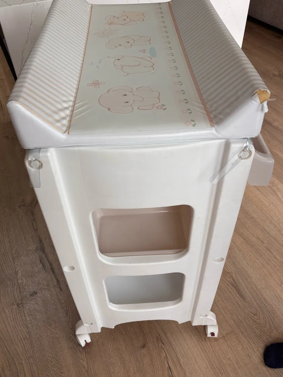 Babylo Change table and bath - Image 3