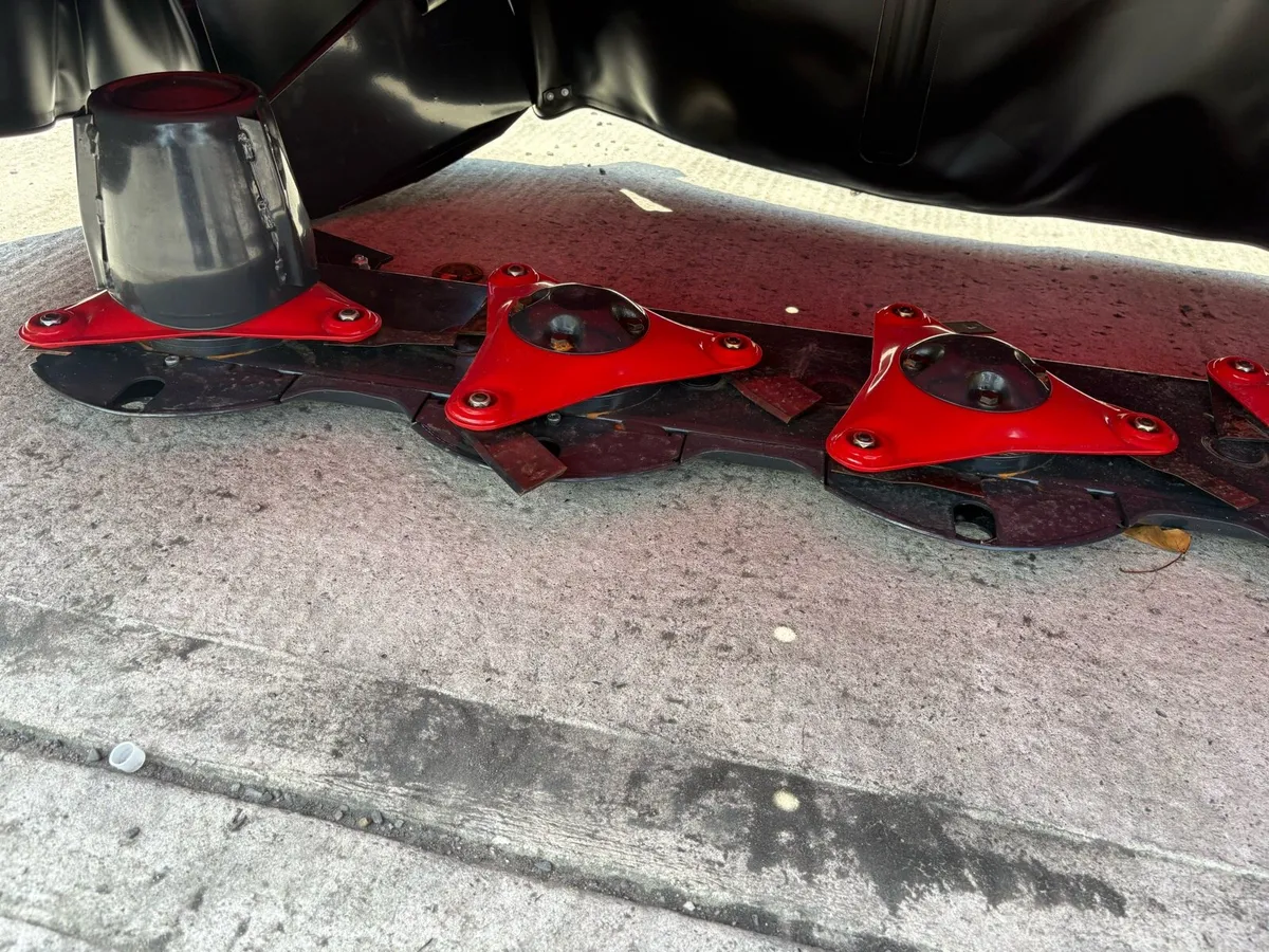 Vicon 124 8’ Disc Mower - Image 4