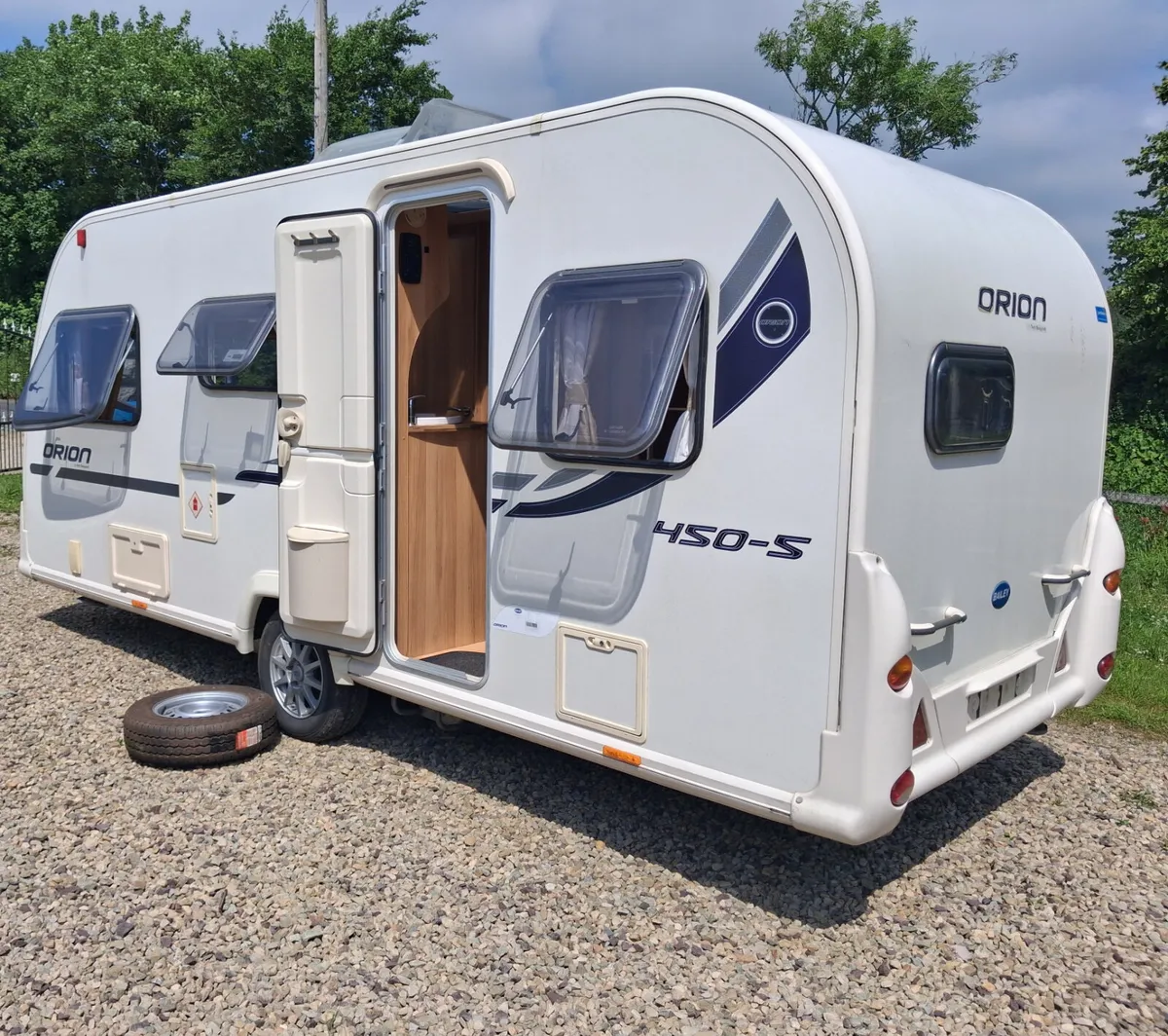 Caravan - Image 1