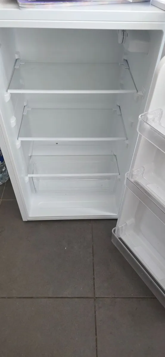 Powerpoint Mini Fridge 93L - Image 2