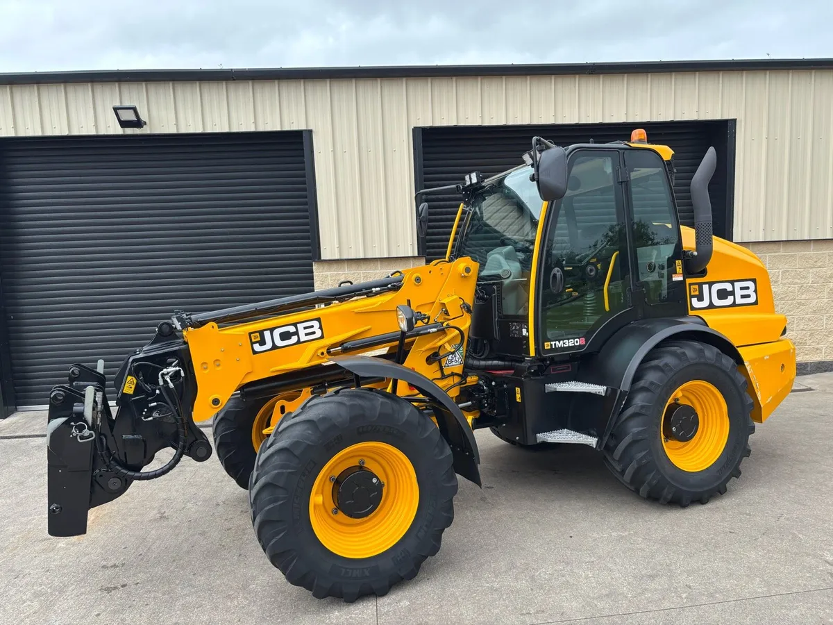 LATE 2022 JCB TM 320s - Image 1