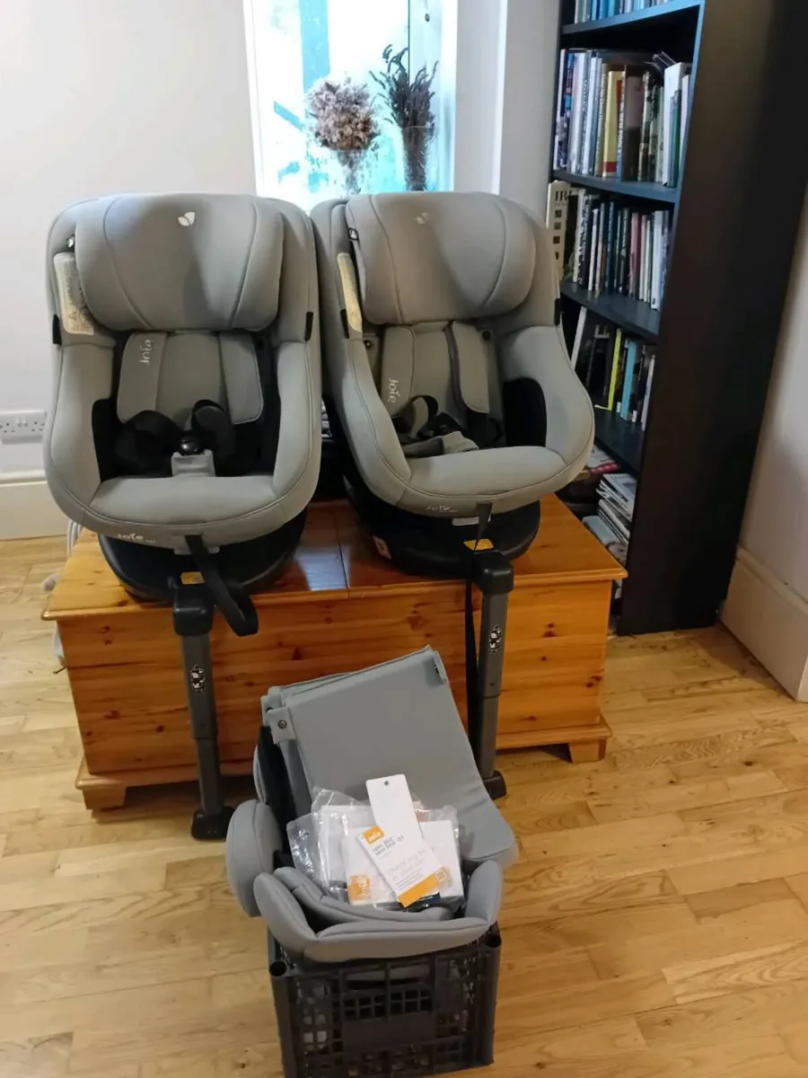 Joie 360 Spin Car Seats/Highchairs/OutnAbout - Image 3