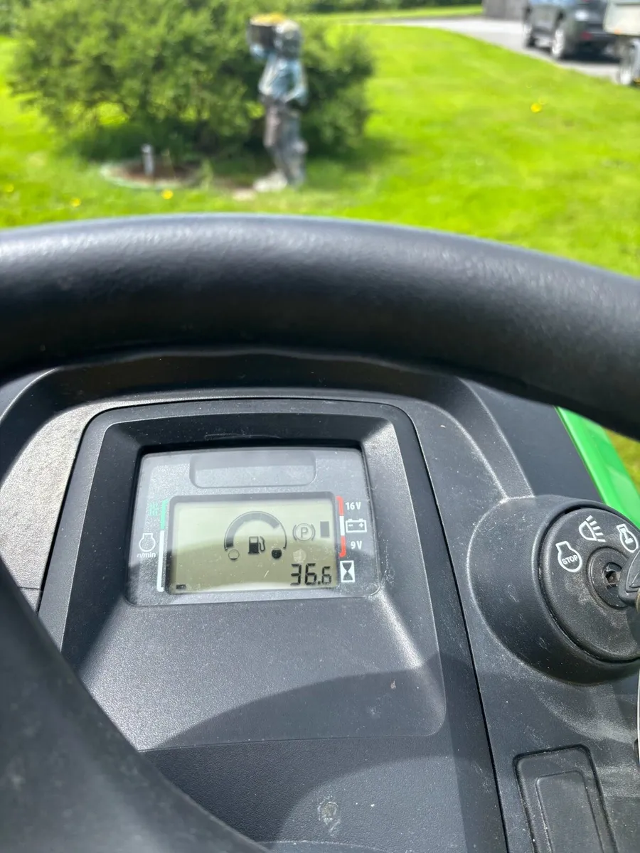 Ride on Lawnmower - Image 2