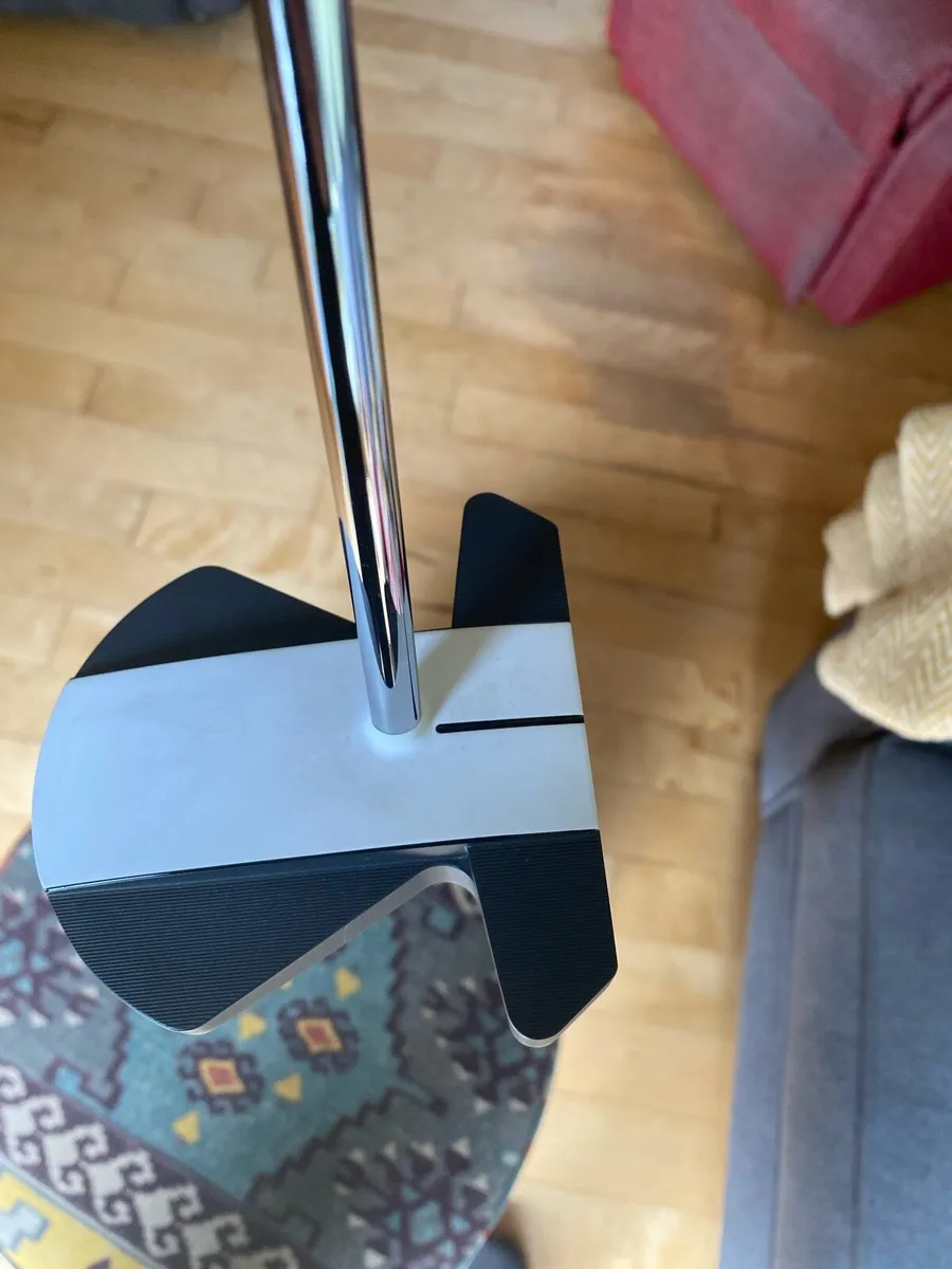 Taylormade Odyssey square 2 square putter - Image 3