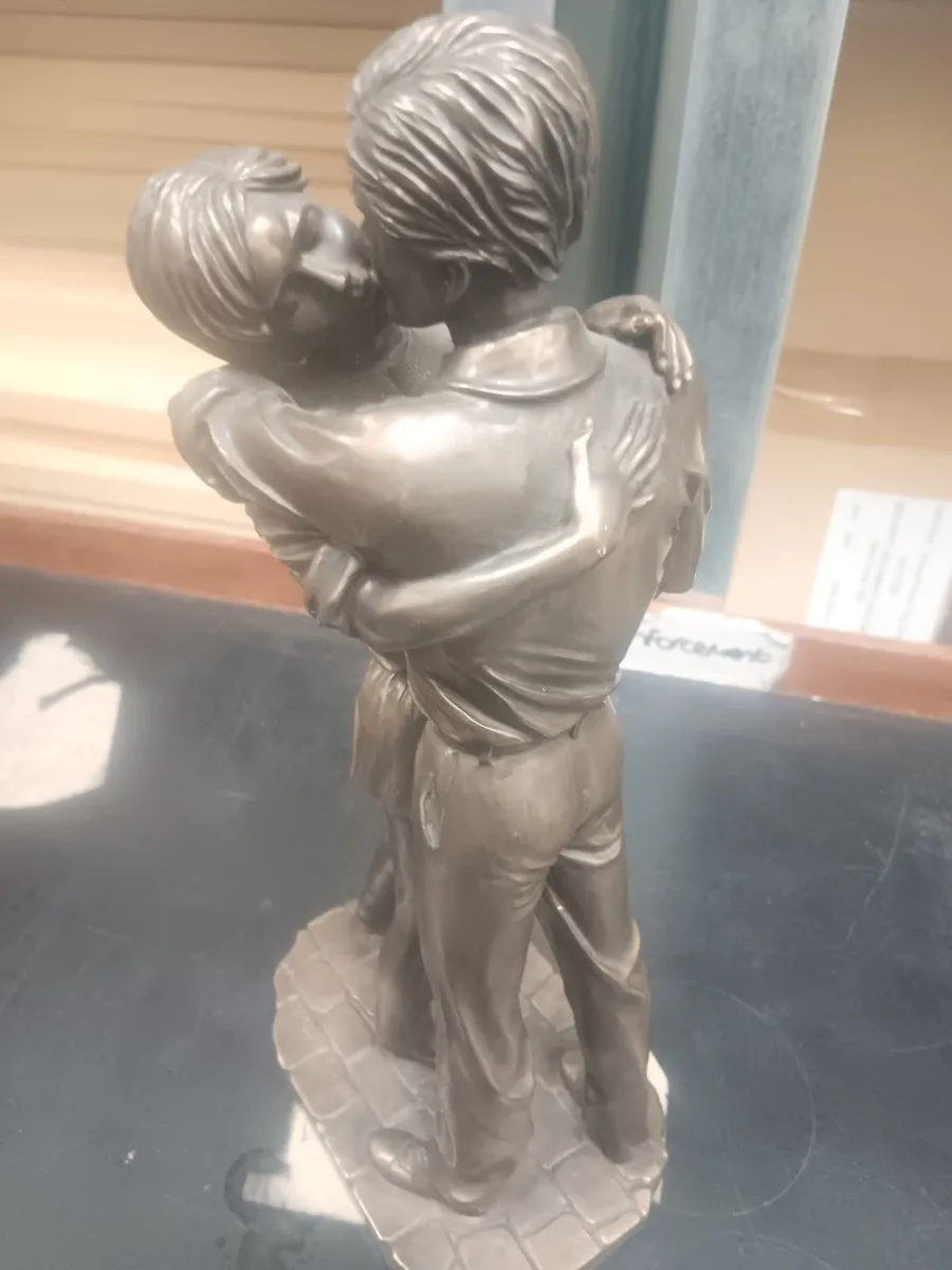 Bronze sculpture - Image 1