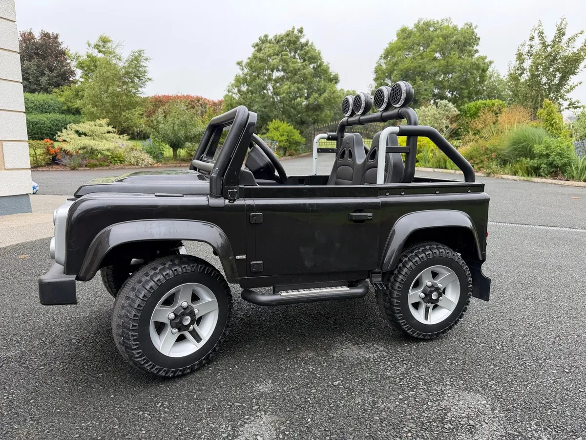 Land Rover Ride On Toy - Image 3