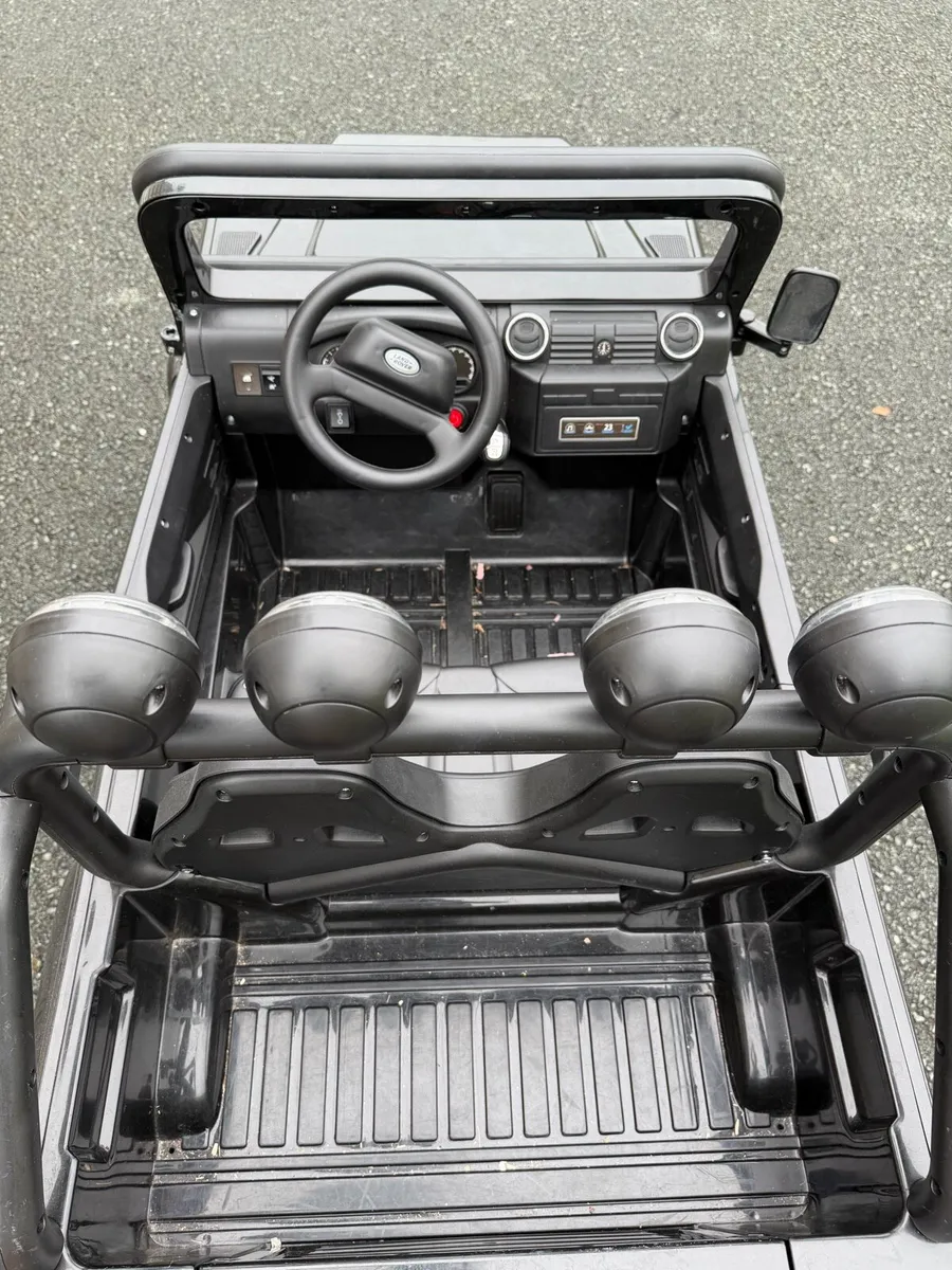 Land Rover Ride On Toy - Image 4