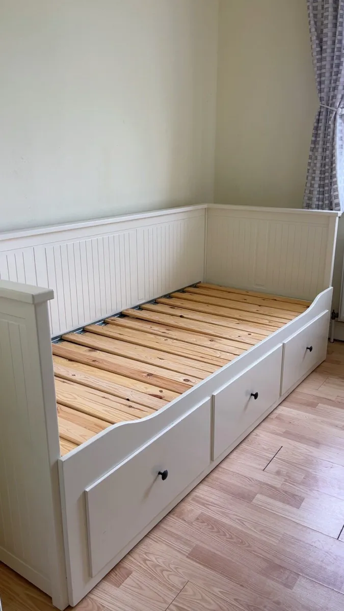 Hemnes Day Bed - Image 1