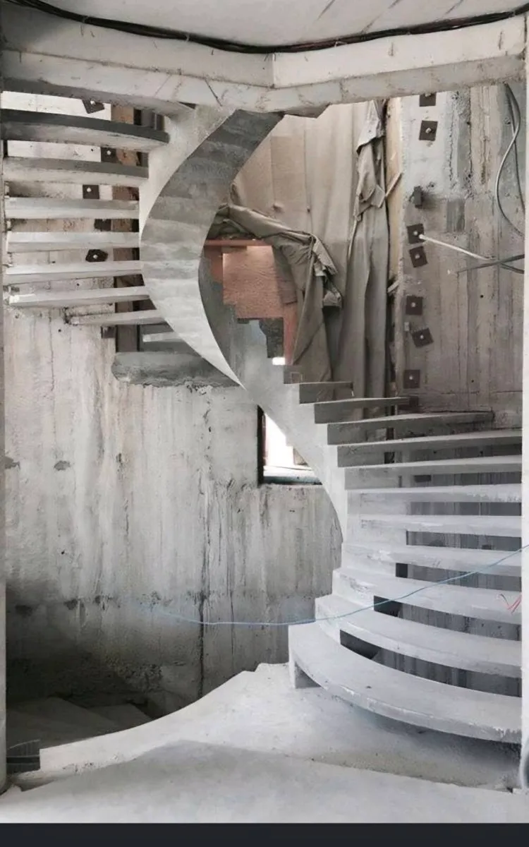 Concrete stairs - Image 2