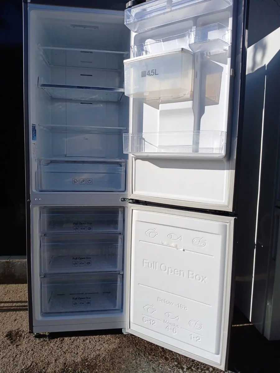 FRIDGE AND FREEZER - Image 4