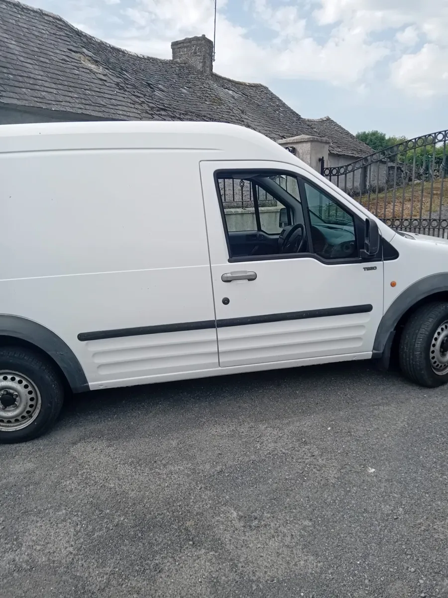 Ford Transit Connect - Image 3
