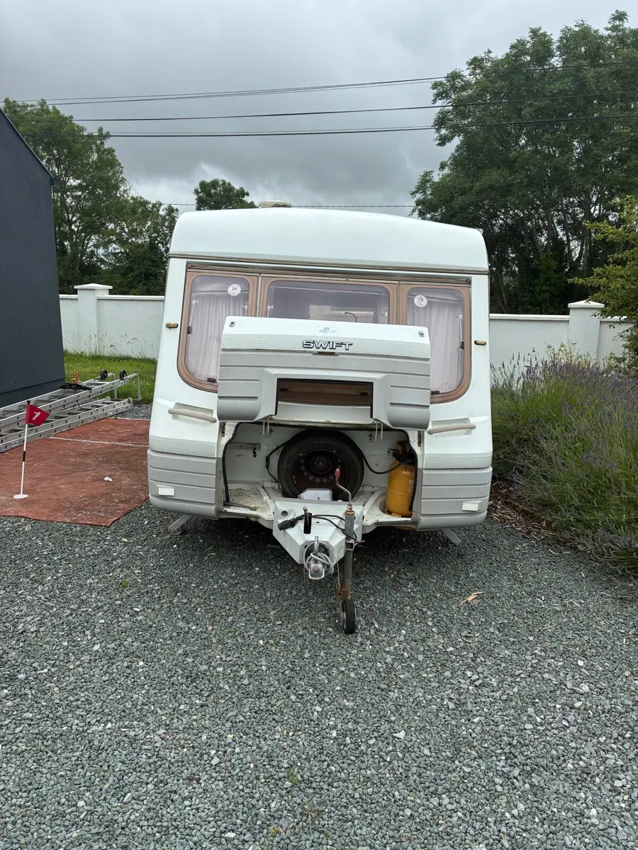 Caravan - Image 1