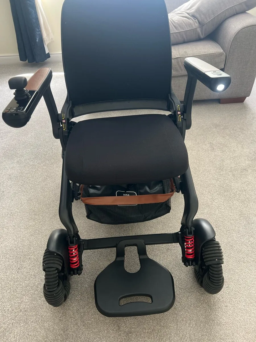 Robooter E60 Folding Electric Wheelchair - Image 1